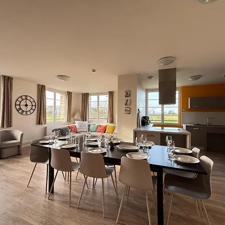 Apartman Les Sables D'or Grand Lumineux Bien Equipe 1er Etage Vue Panoramique Sur Campagne Pres Superette, A 600 M Proche Omaha Et Pointe Du Hoc Parking Gratuit, Garage A Disposition