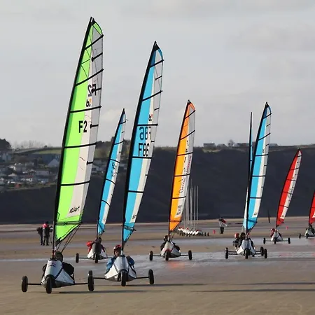 Les Sables D'or Grand Lumineux Bien Equipe 1er Etage Vue Panoramique Sur Campagne Pres Superette, A 600 M Proche Omaha Et Pointe Du Hoc Parking Gratuit, Garage A Disposition Vierville-sur-Mer